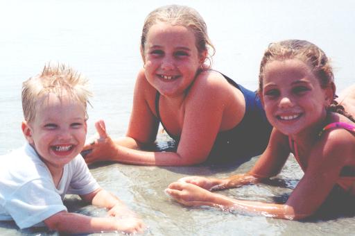 A sunset; Actual size=240 pixels wide